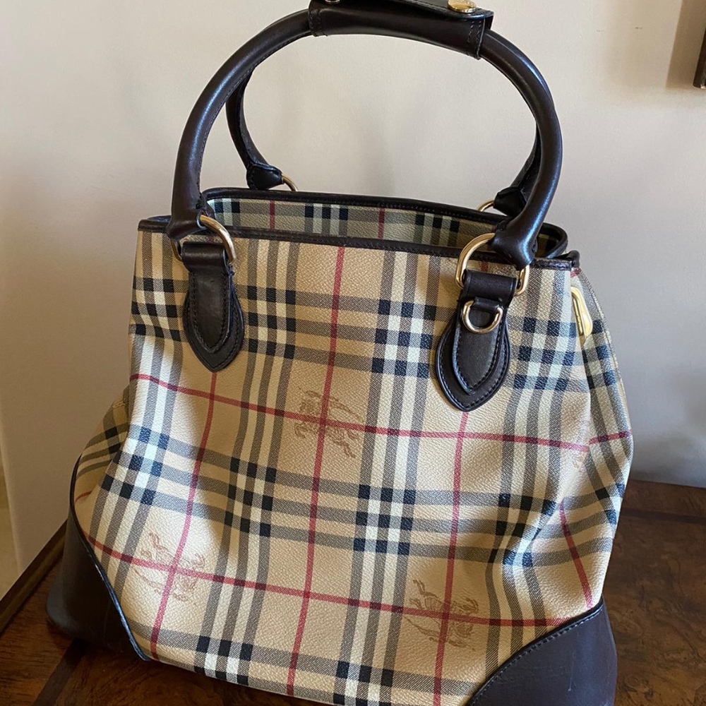 BURBERRY TOTE